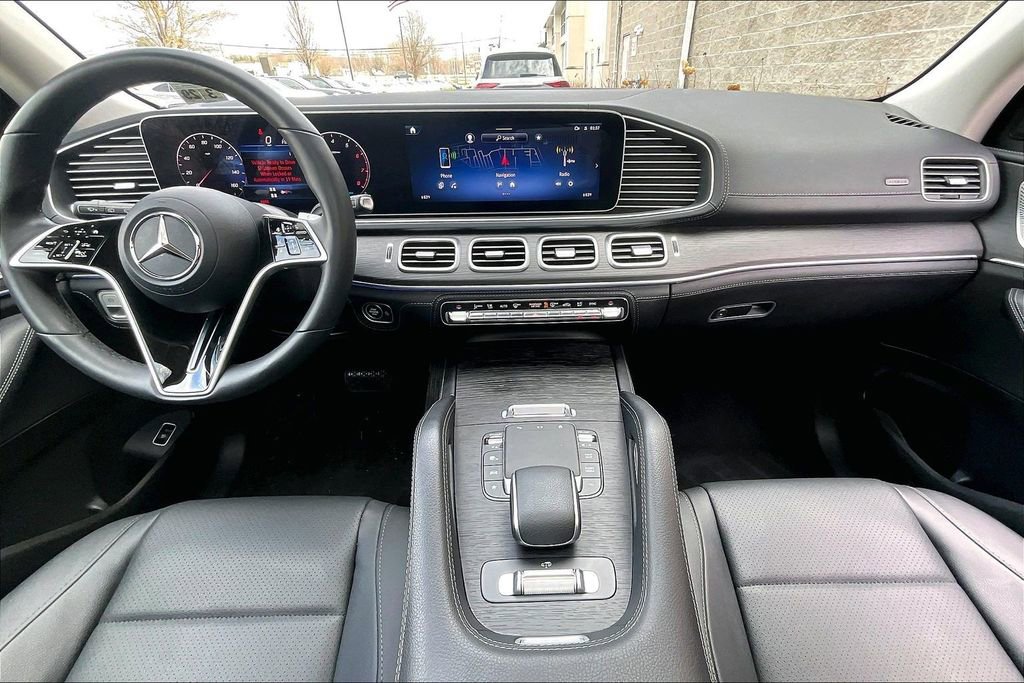 Certified 2024 Mercedes-Benz GLS 450 4MATIC image 15