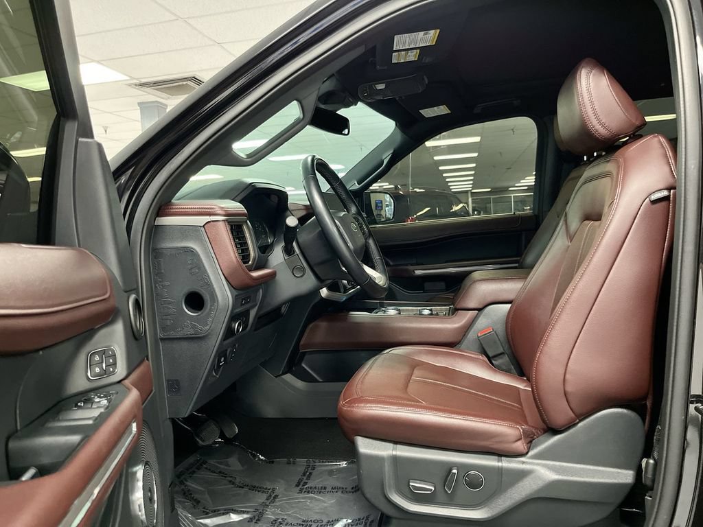 Used 2024 Ford Expedition Max Limited AWD/4WD image 14