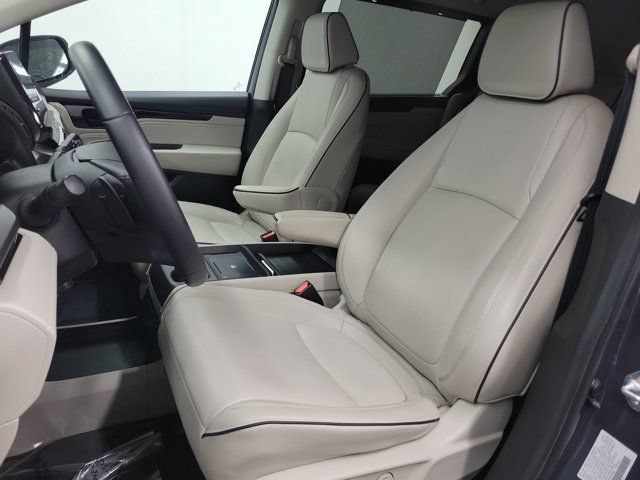 Certified 2025 Honda Odyssey Touring image 21