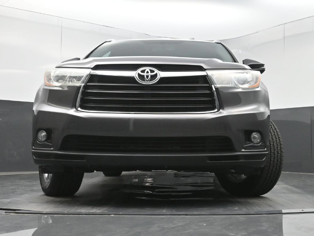 Used 2015 Toyota Highlander XLE FWD image 24