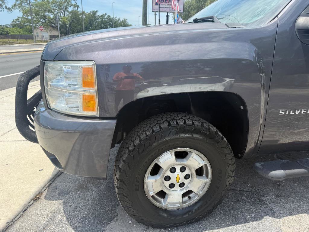 Used 2011 Chevrolet Silverado 1500 LT w/ All-Star Edition AWD/4WD image 10