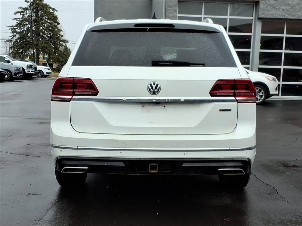 Used 2018 Volkswagen Atlas SEL w/ R-Line Package AWD/4WD image 4