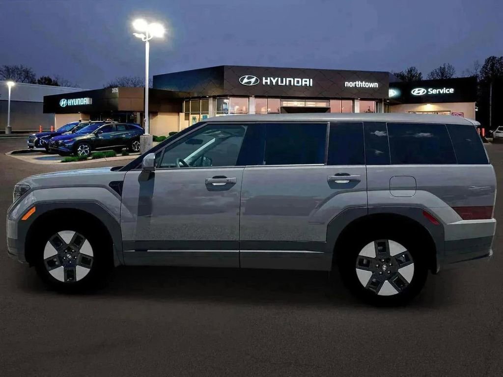 New 2026 Hyundai Santa Fe SE image 3