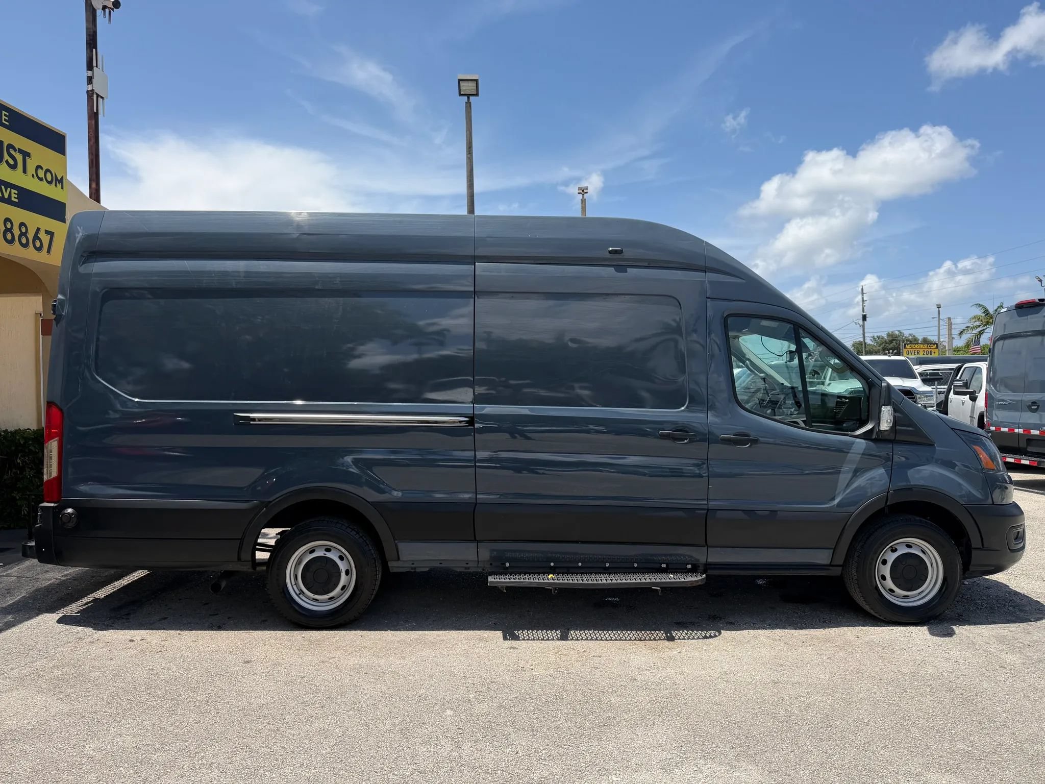 Used 2020 Ford Transit 250 148 High Roof Extended RWD image 7