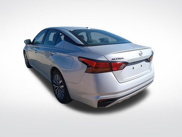 Used 2024 Nissan Altima 2.5 SV image 4