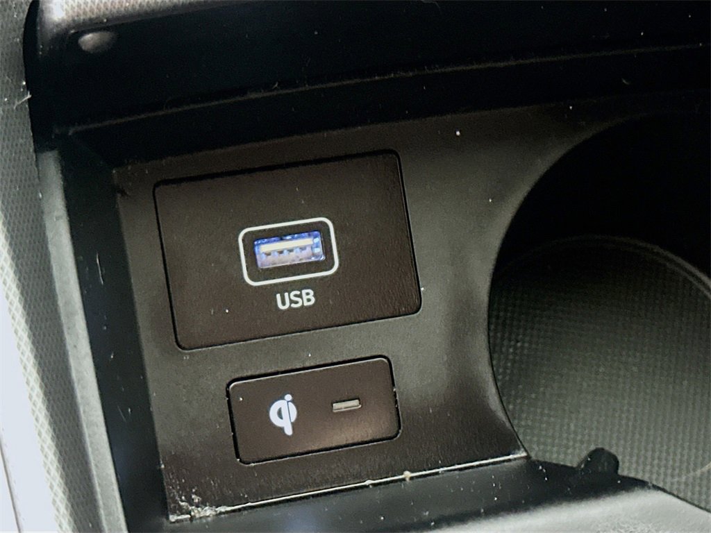 Used 2023 Hyundai Santa Fe Calligraphy image 30