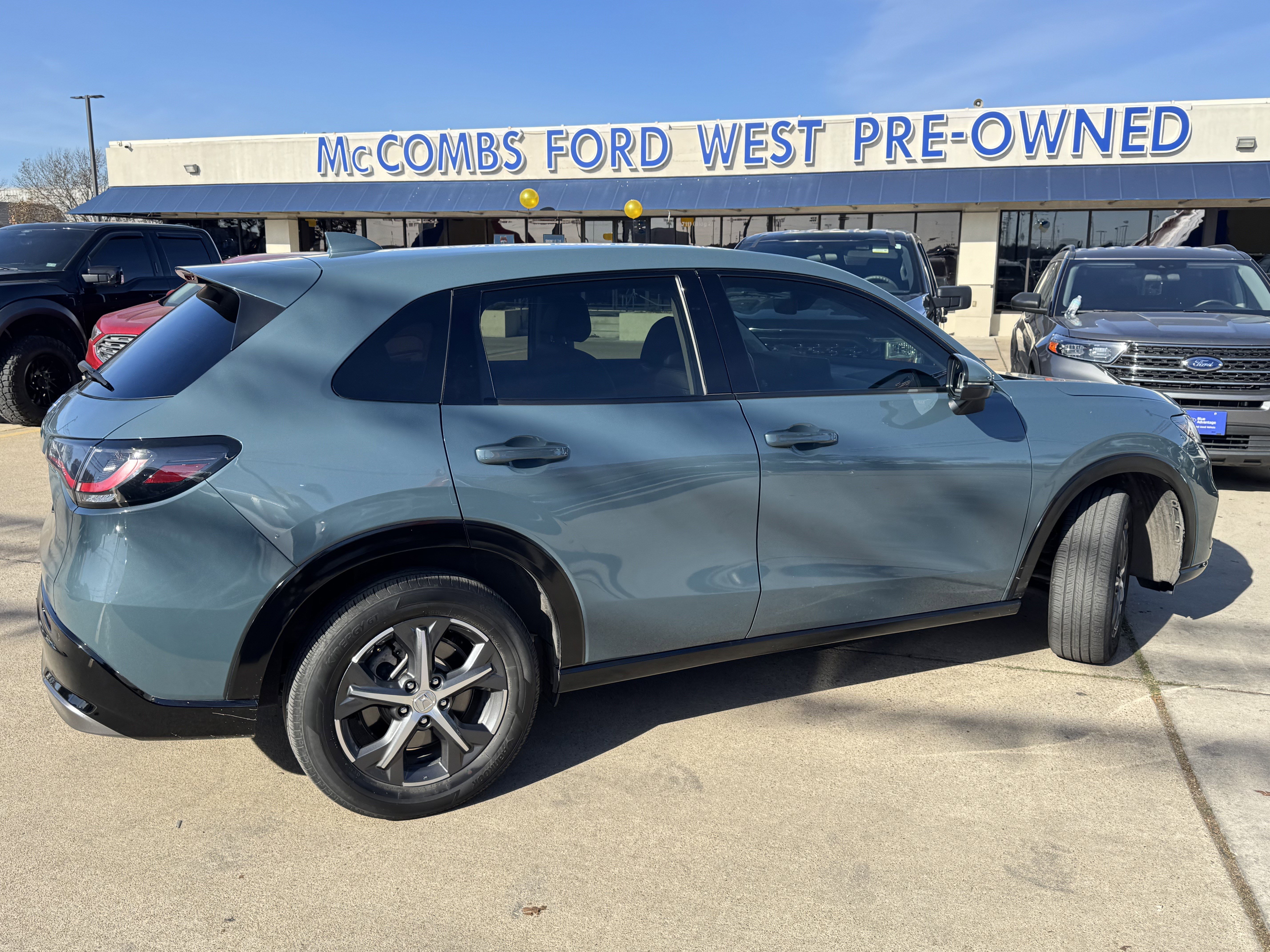 Used 2024 Honda HR-V EX-L image 4