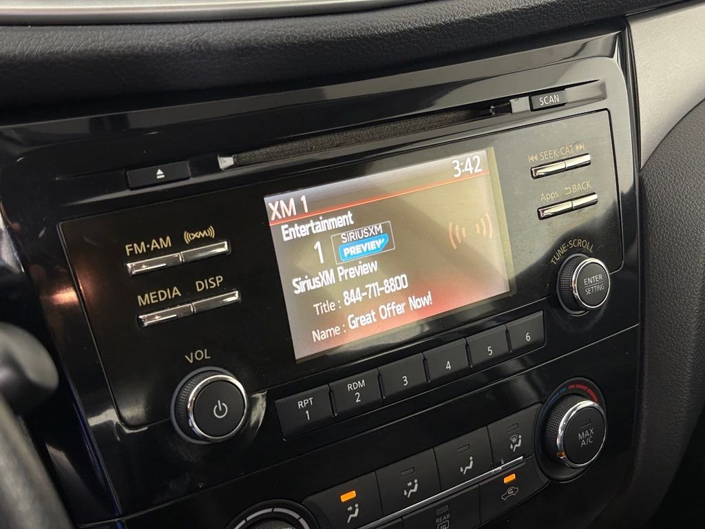 Used 2016 Nissan Rogue S FWD image 22