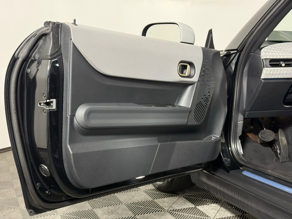 Certified 2025 MINI Cooper 2-Door Hardtop image 25