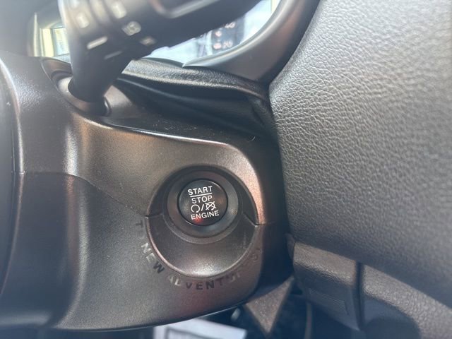 Used 2020 Jeep Renegade Altitude FWD image 21