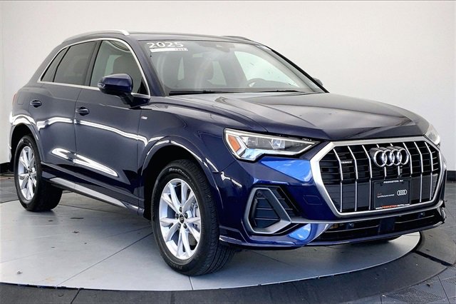 Certified 2025 Audi Q3 2.0T Premium