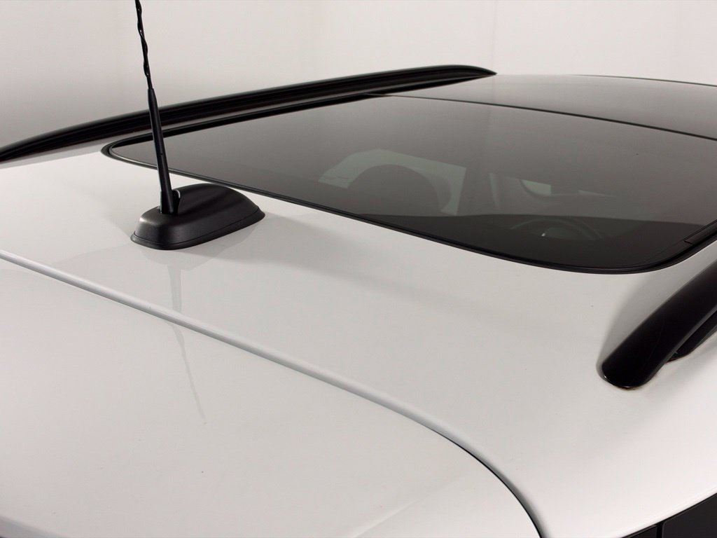 Certified 2024 MINI Cooper 4-Door Hardtop FWD image 9