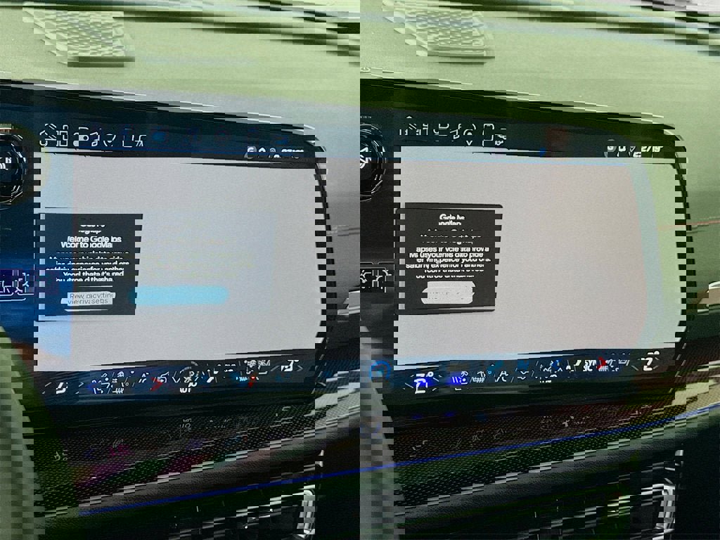 Used 2025 Chevrolet Traverse RS w/ LPO, Floor Liner Package image 7