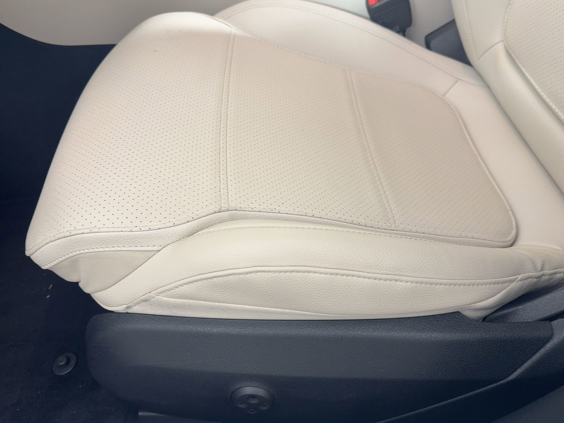 Used 2023 Mercedes-Benz C 300 C 300 image 12