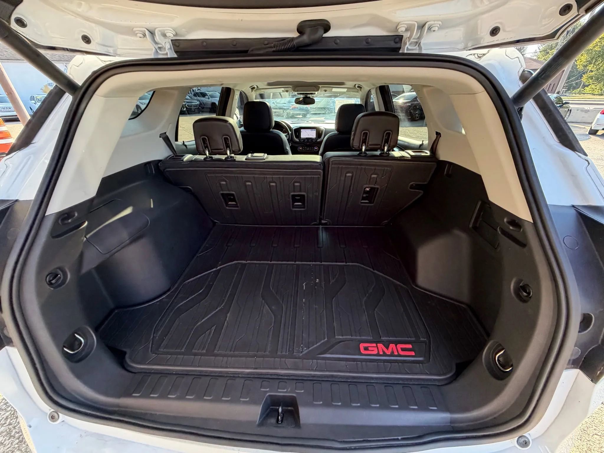 Used 2019 GMC Terrain Denali w/ Advanced Safety Package image 32