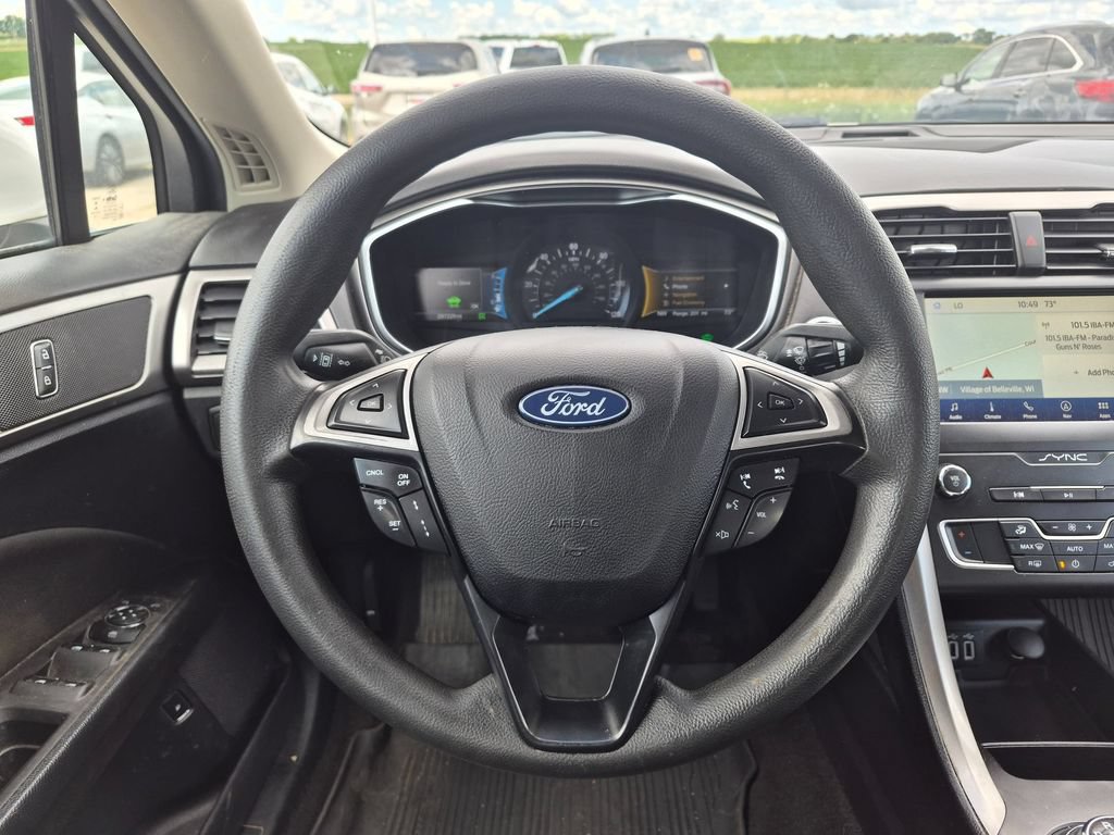 Used 2020 Ford Fusion SE FWD image 15