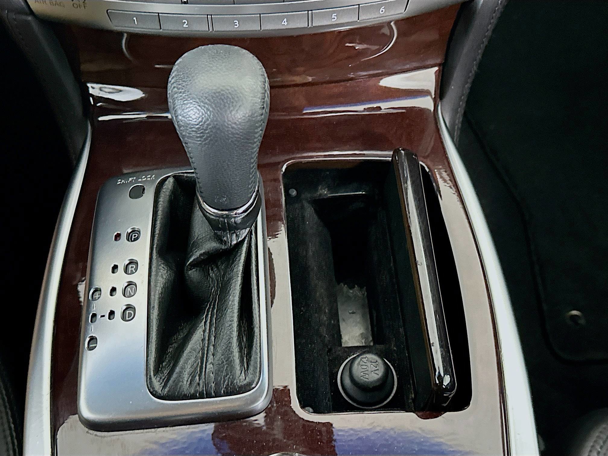 Used 2015 INFINITI Q70 3.7 image 24