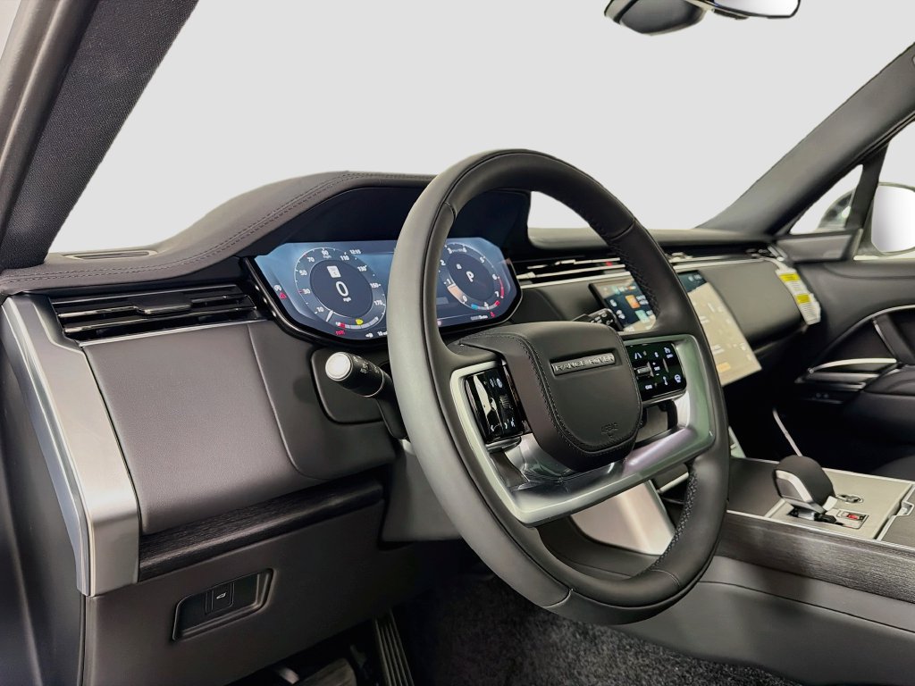 New 2026 Land Rover Range Rover Long Wheelbase SE AWD/4WD image 9
