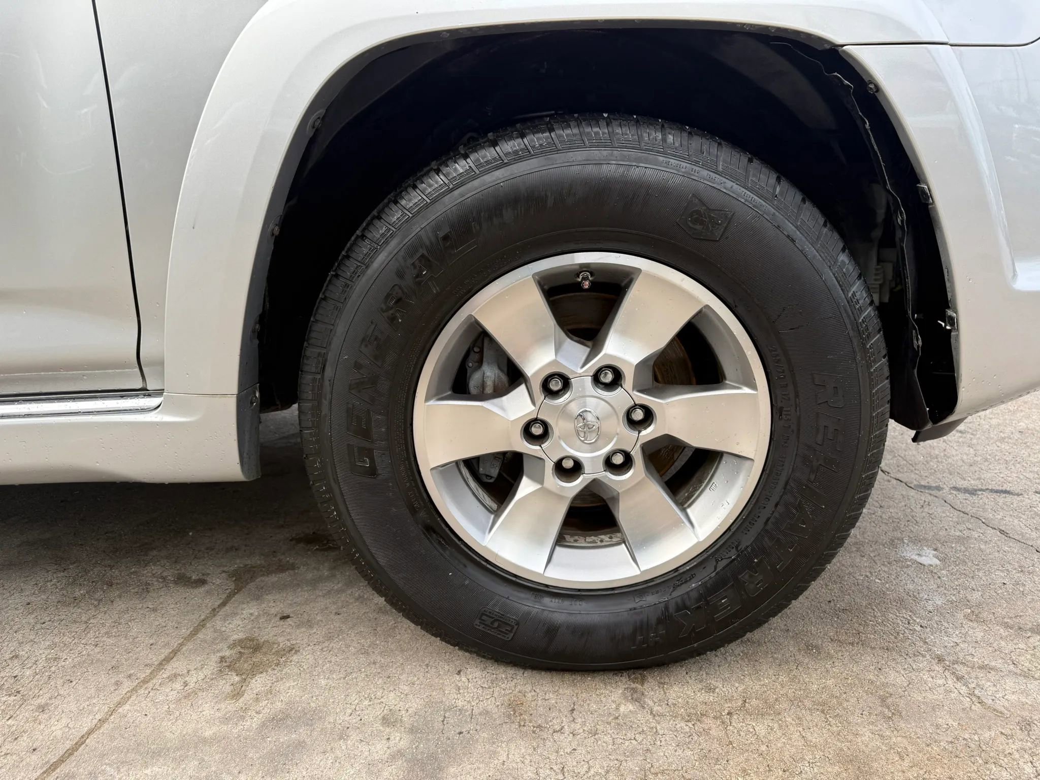 Used 2013 Toyota 4Runner SR5 w/ Convenience Pkg RWD image 24