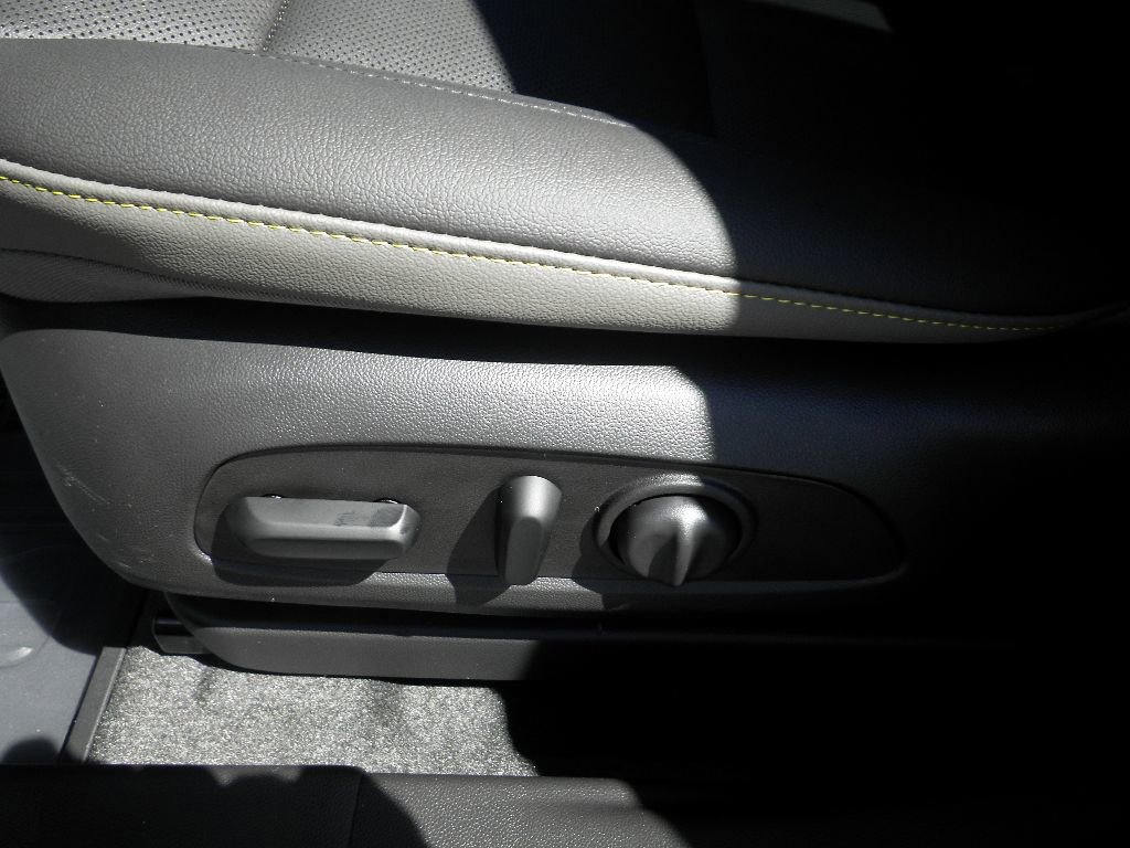 New 2025 Chevrolet Trax ACTIV w/ Driver Confidence Package image 15