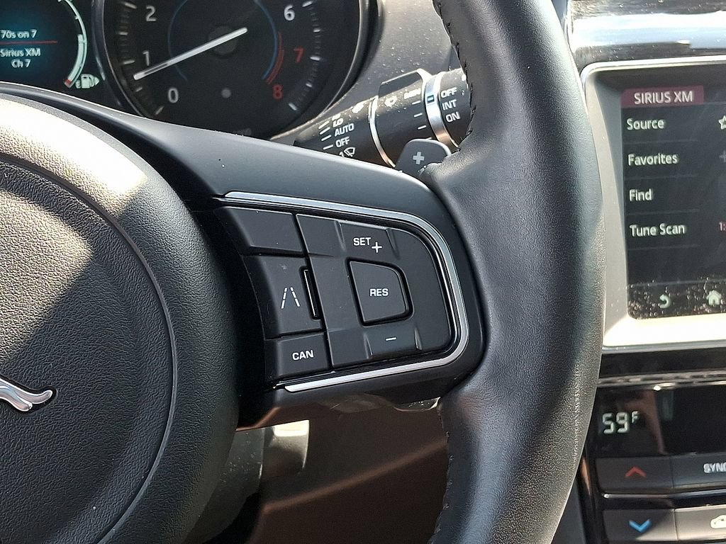 Used 2020 Jaguar F-PACE Premium AWD/4WD image 10