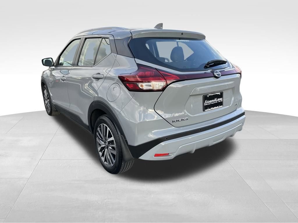 Used 2023 Nissan Kicks SV image 5