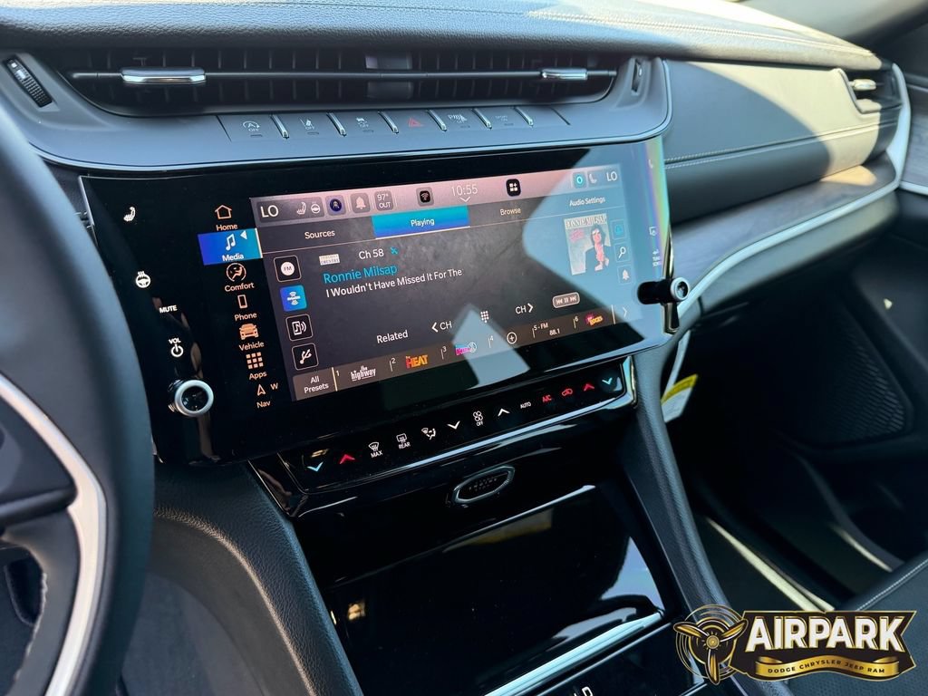 New 2026 Jeep Grand Cherokee Altitude RWD image 22