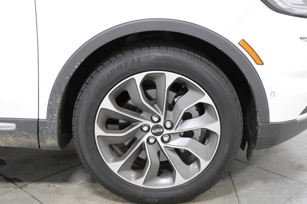 Used 2022 Lincoln Nautilus Reserve w/ Equipment Group 201A FWD image 13