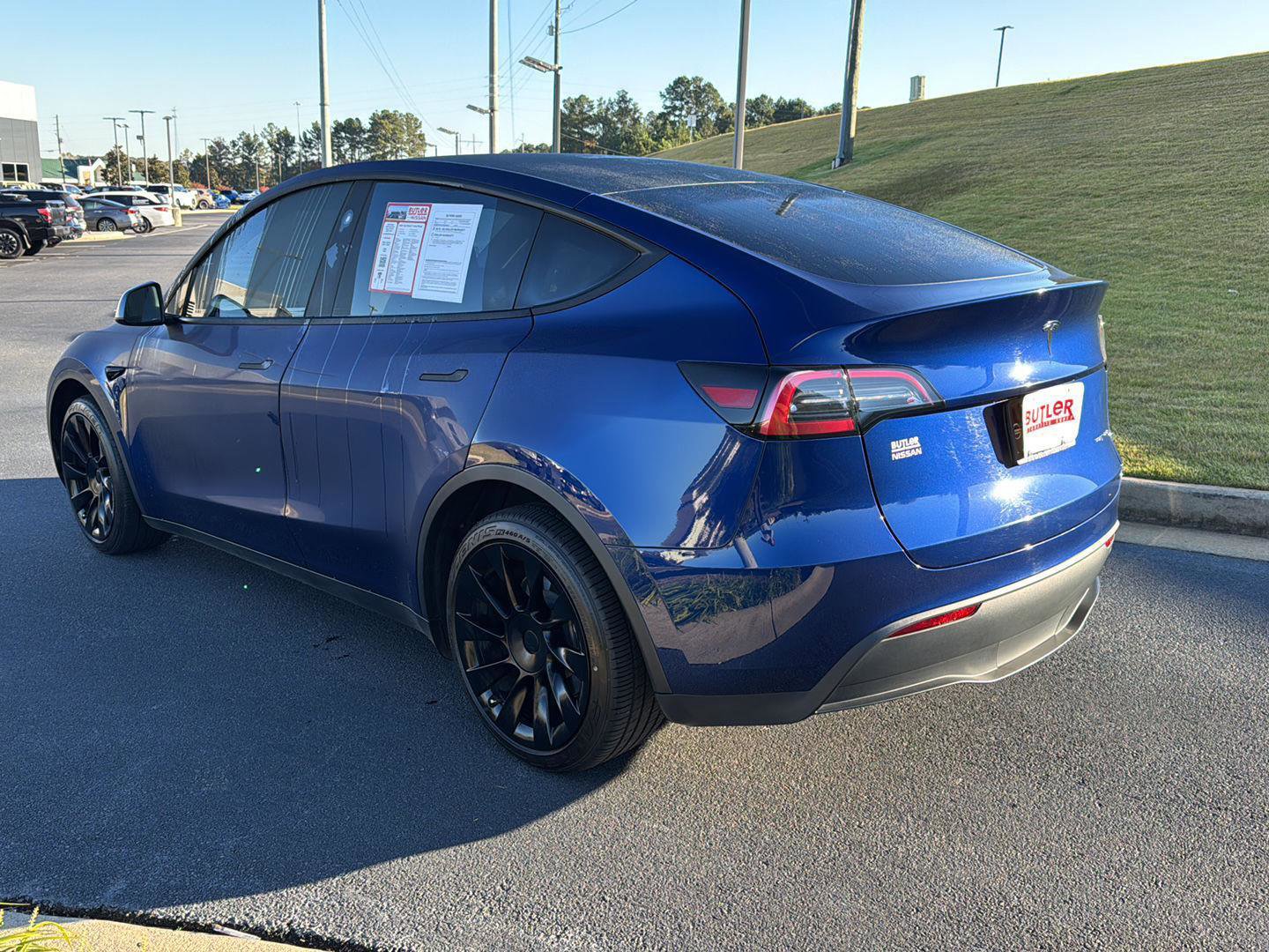 Used 2023 Tesla Model Y Long Range image 3