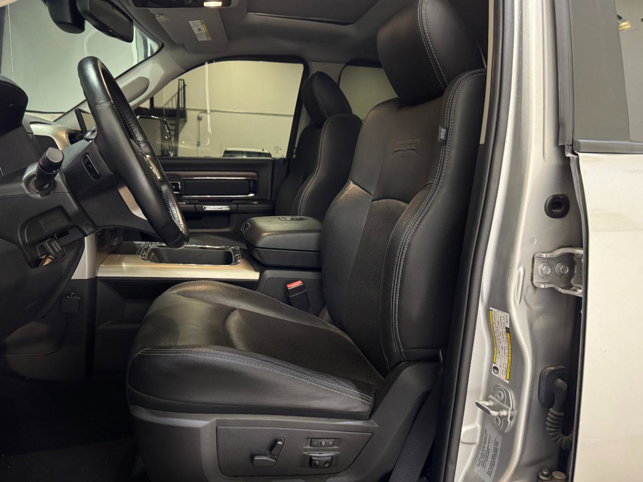 Used 2016 RAM 2500 Laramie w/ Protection Group AWD/4WD image 4