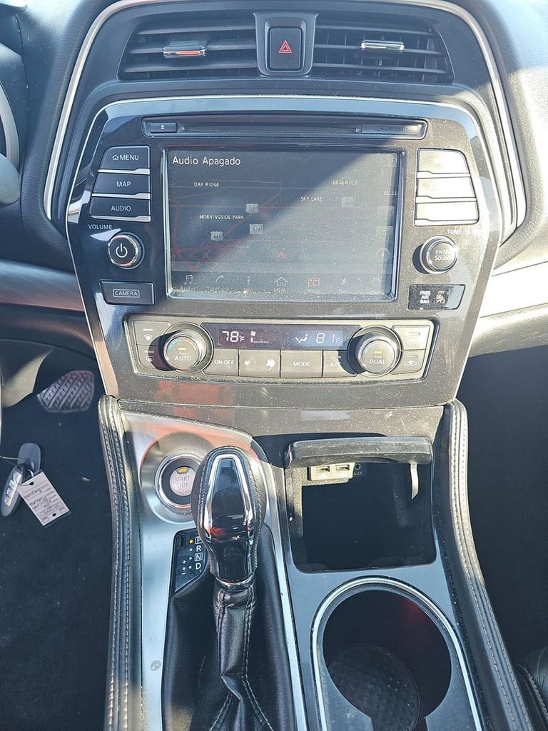 Used 2016 Nissan Maxima 3.5 SL w/ Interior Lighting Package image 13
