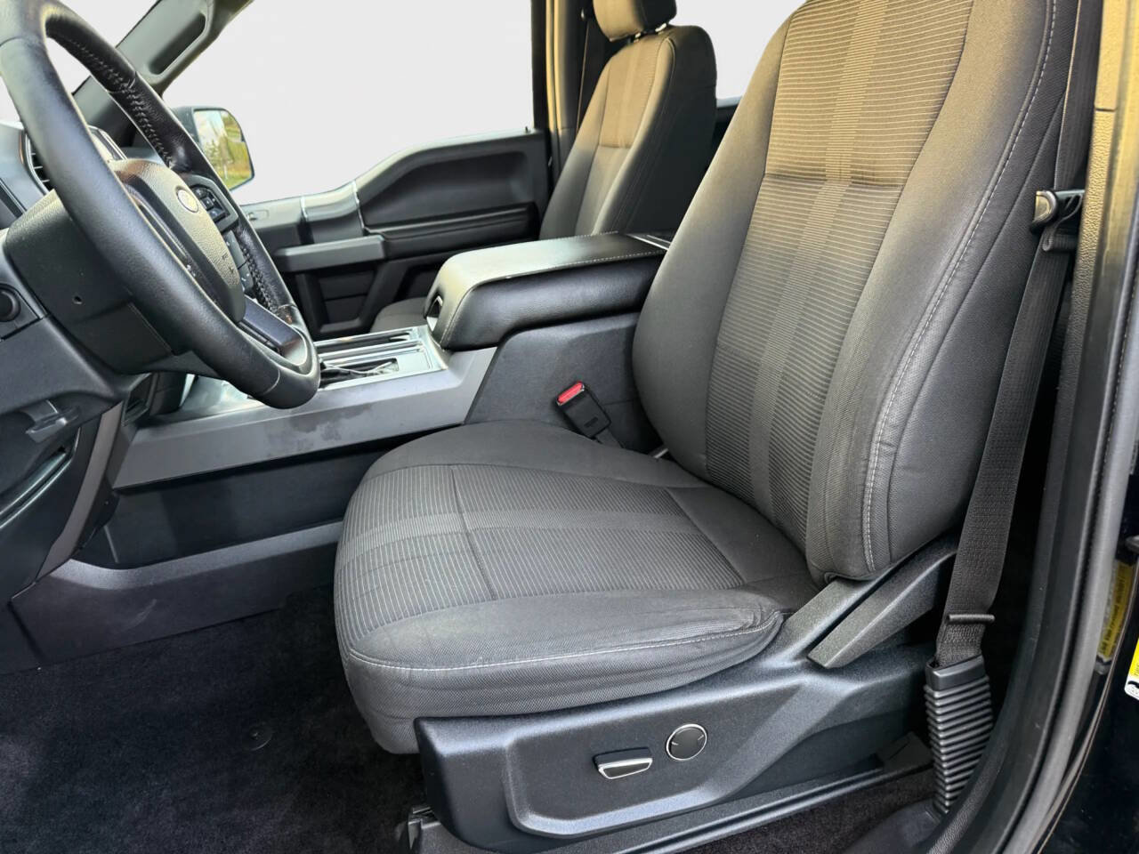 Used 2016 Ford F150 XLT w/ Equipment Group 301A Mid image 8