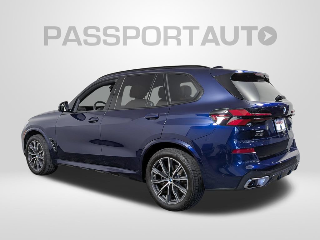 Used 2026 BMW X5 xDrive40i w/ M Sport Package AWD/4WD image 3