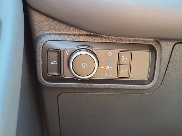 Used 2026 Ford Explorer Active w/ Active Comfort Package RWD image 13