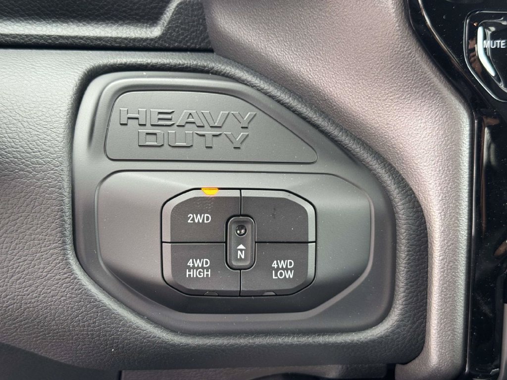 New 2026 RAM 2500 Big Horn AWD/4WD image 22