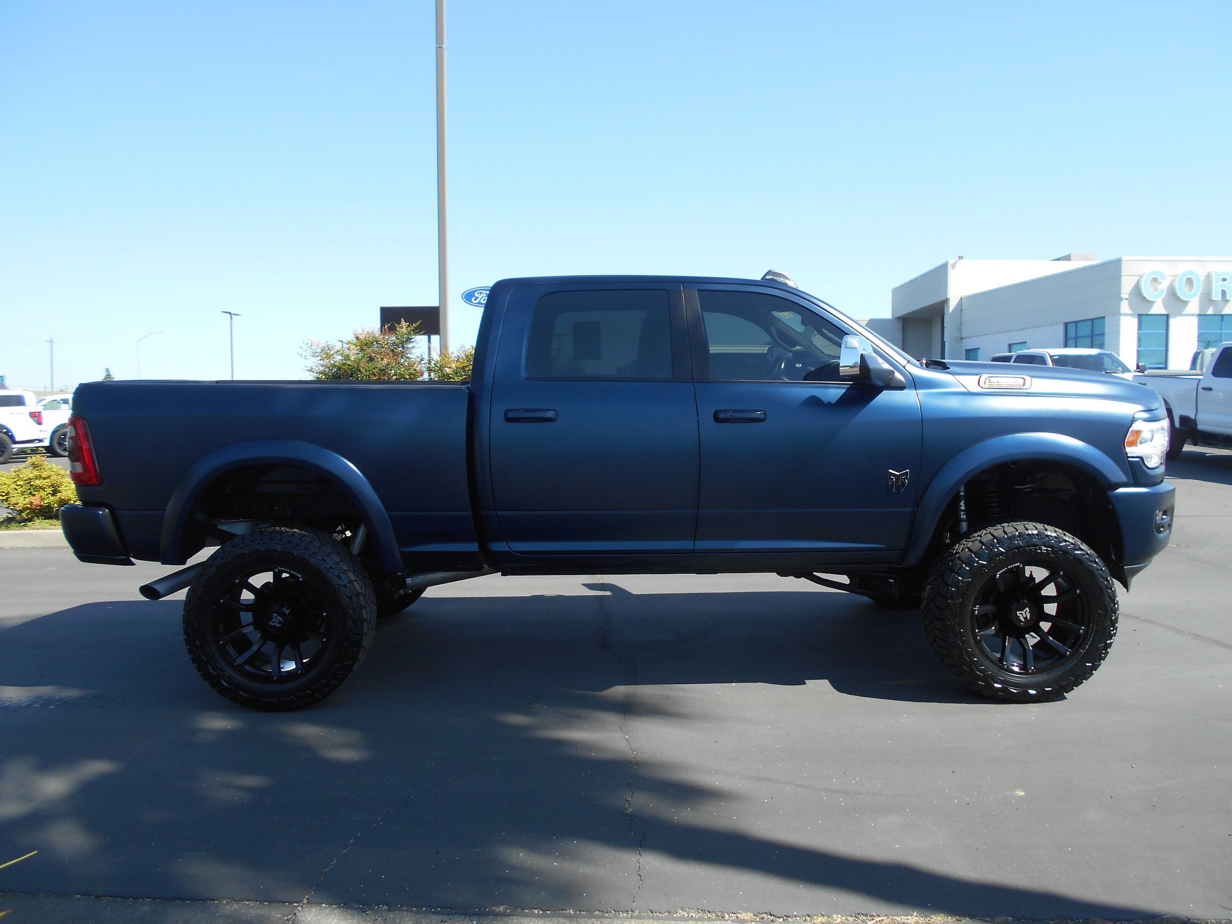 Used 2022 RAM 3500 Laramie AWD/4WD image 6