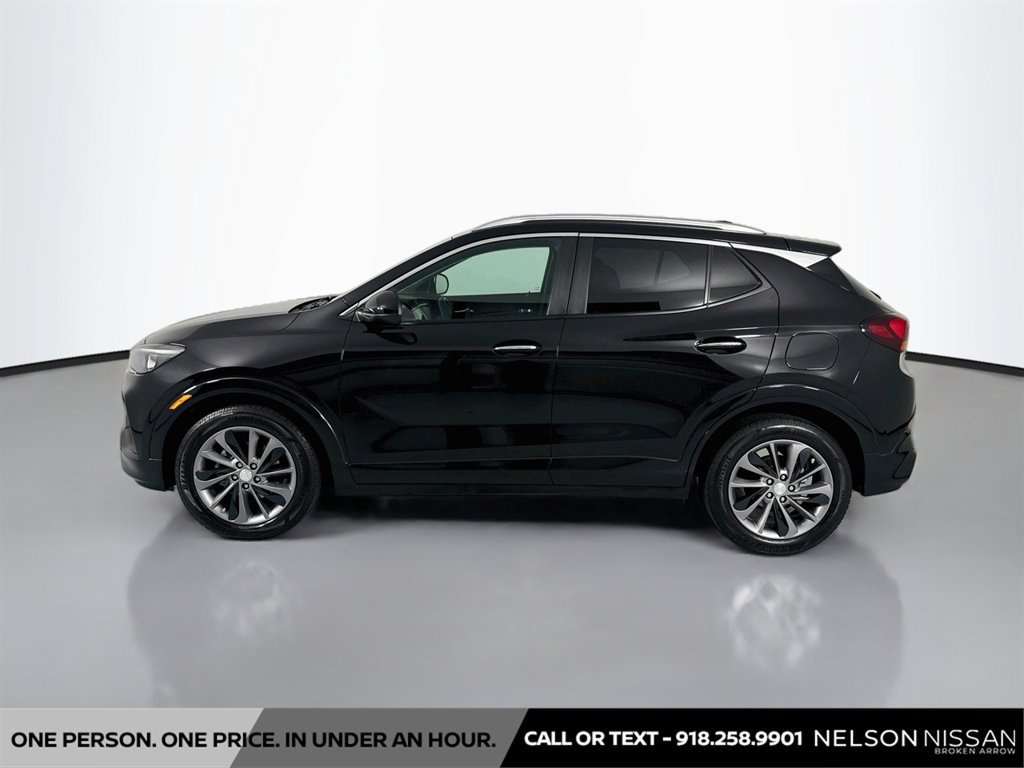 Used 2022 Buick Encore GX Select w/ Sport Touring Package FWD image 8