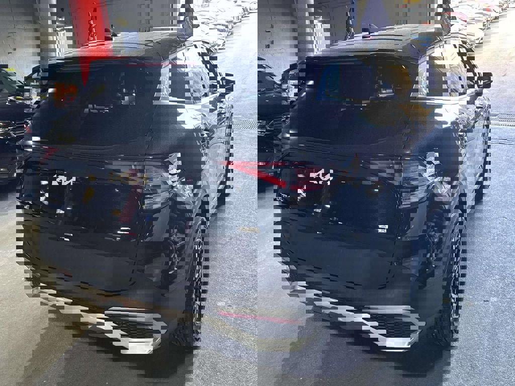 Certified 2024 Kia Sportage LX image 7