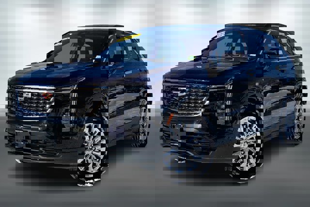Used 2024 Cadillac XT4 Luxury image 12