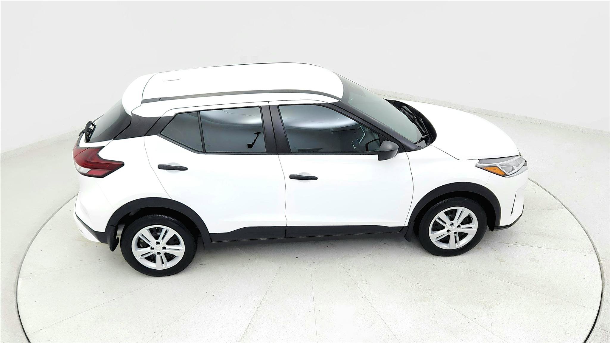 Used 2025 Nissan Kicks Play S FWD image 18