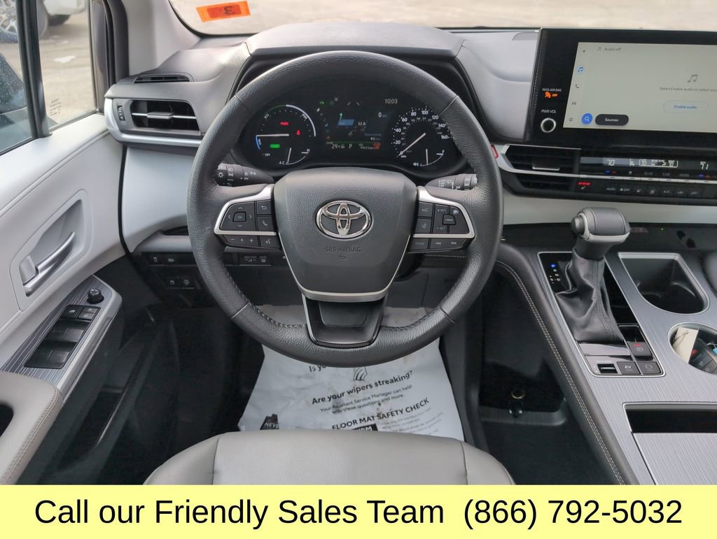 Certified 2025 Toyota Sienna XLE image 16