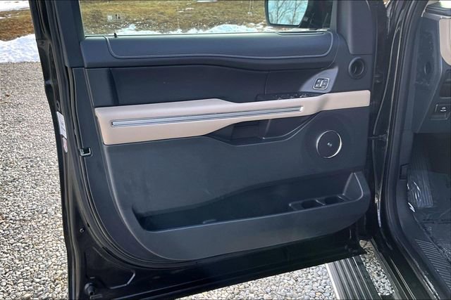 Used 2024 Ford Expedition Max Limited image 23