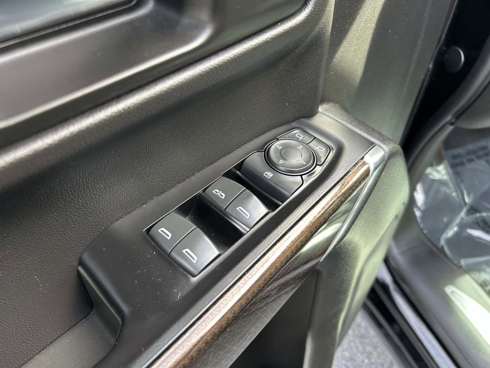 Used 2019 Chevrolet Silverado 1500 RST w/ Z71 Off-Road Package image 14