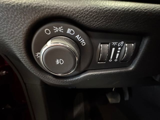 New 2026 Chrysler Pacifica Select image 24