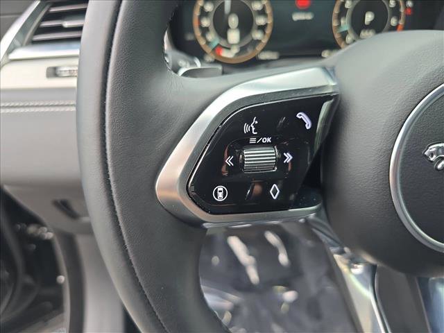 Certified 2025 Jaguar F-PACE R-Dynamic S image 17