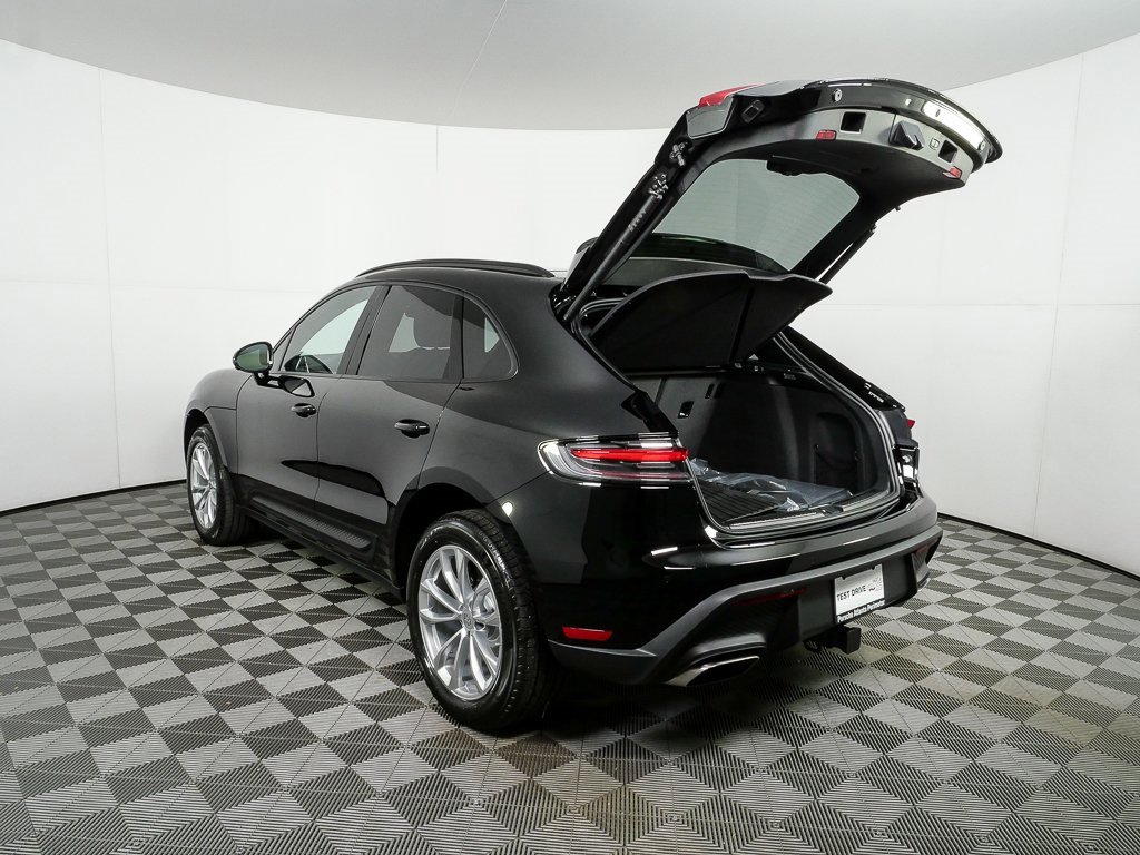 New 2026 Porsche Macan image 34