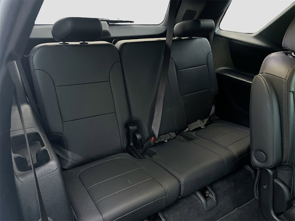 Used 2023 Chevrolet Traverse High Country image 29
