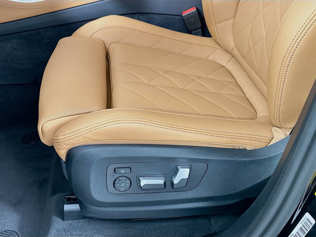 Certified 2025 BMW X5 xDrive50e w/ Parking Assistance Package image 20