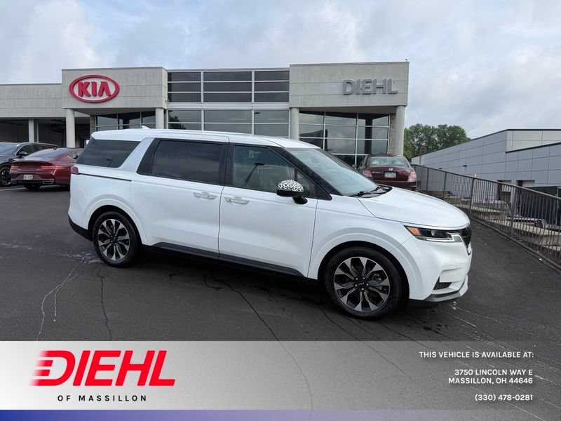 Certified 2023 Kia Carnival EX FWD image 1