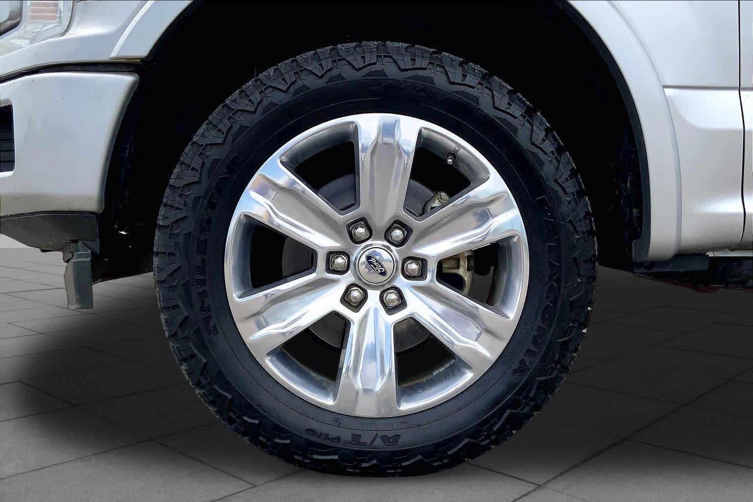 Used 2019 Ford F150 Platinum w/ Trailer Tow Package AWD/4WD image 11